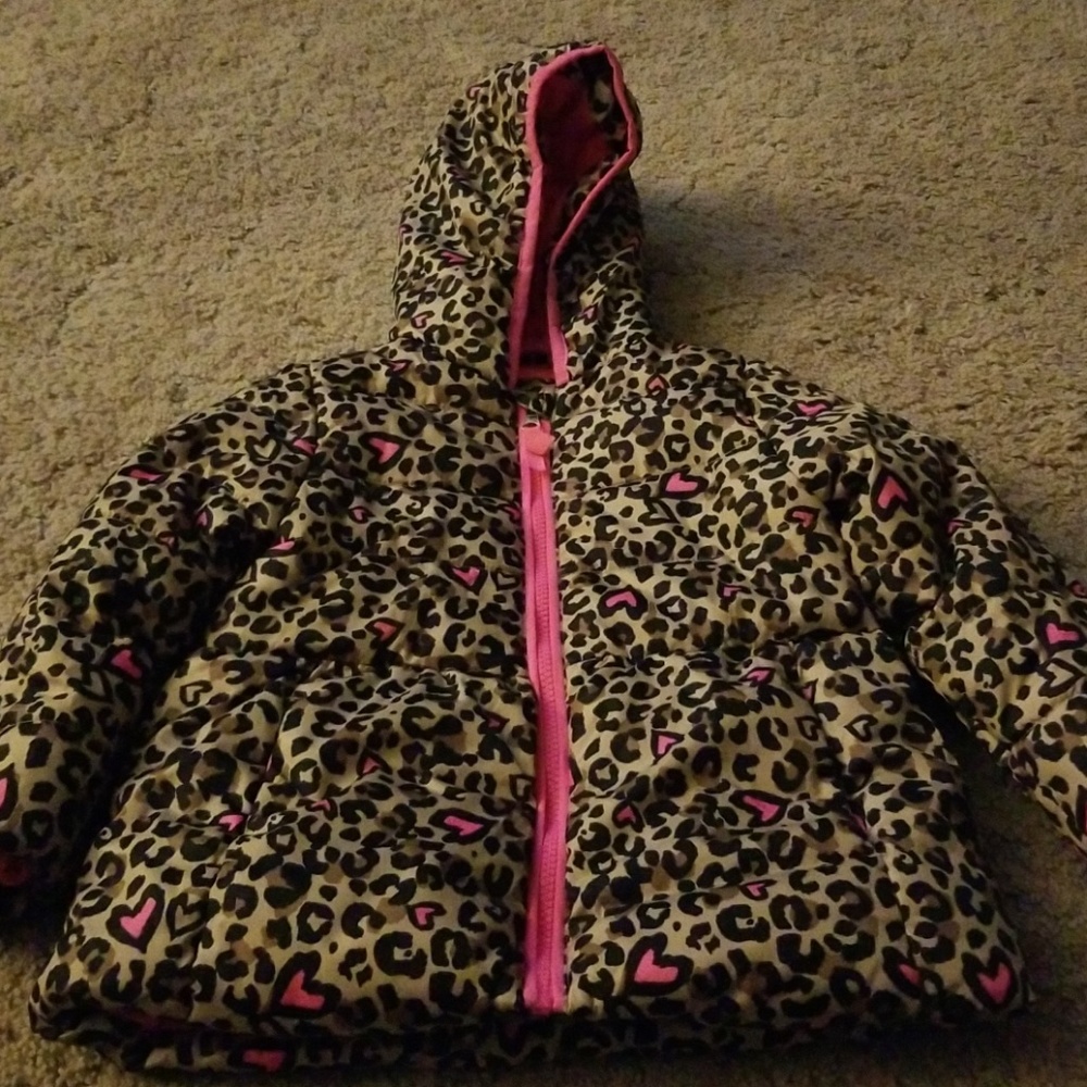 Little girl puffy jacket